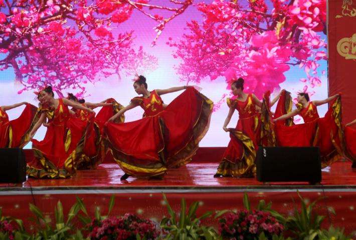 ��������������Ԫ�����ջ��ݻ��Ӱ